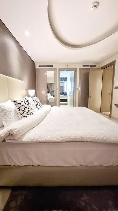 Luxury Paramount Hotel Apt A662 ドバイ